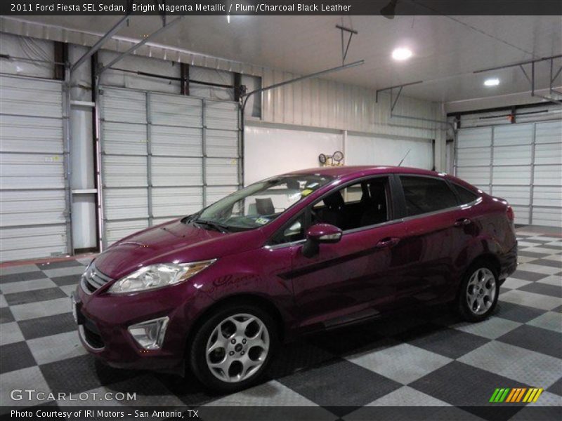 Front 3/4 View of 2011 Fiesta SEL Sedan