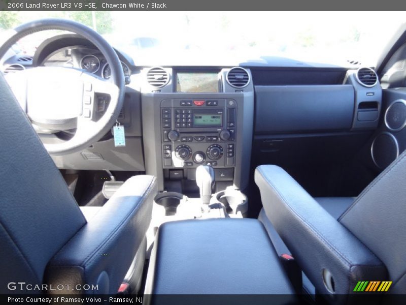 Chawton White / Black 2006 Land Rover LR3 V8 HSE