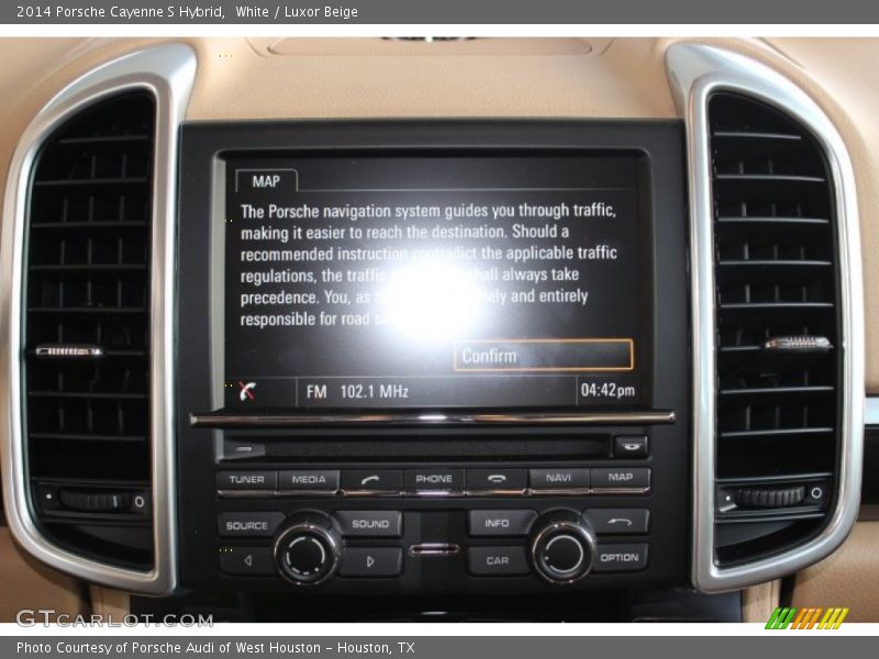 Controls of 2014 Cayenne S Hybrid