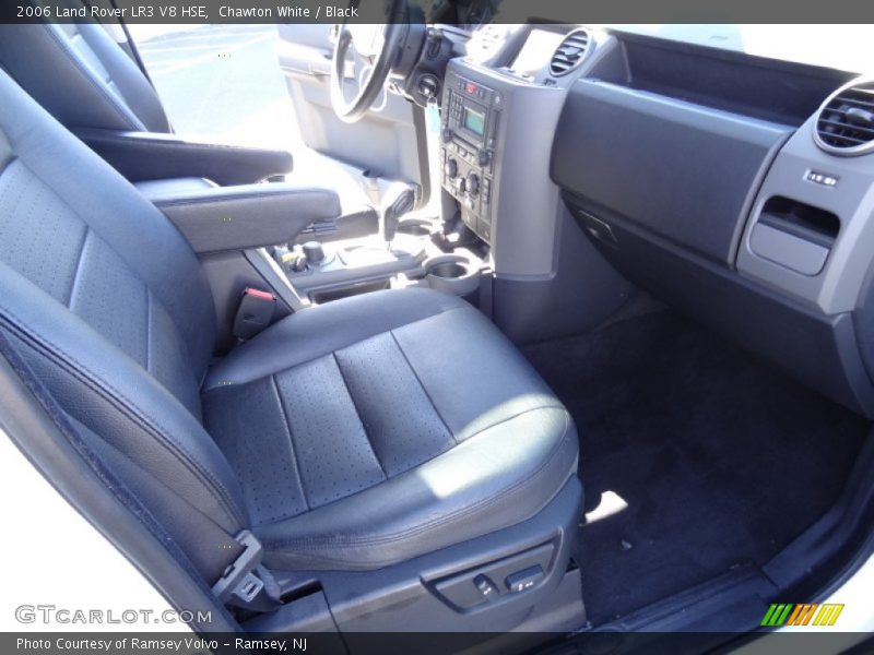 Chawton White / Black 2006 Land Rover LR3 V8 HSE