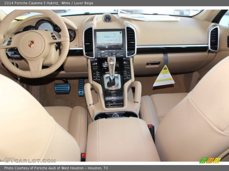 Dashboard of 2014 Cayenne S Hybrid