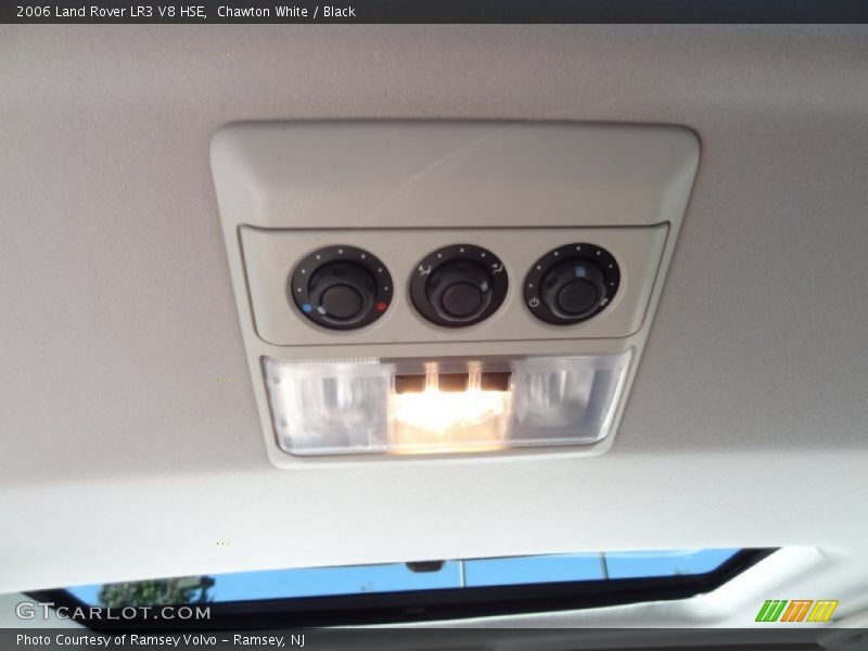 Chawton White / Black 2006 Land Rover LR3 V8 HSE