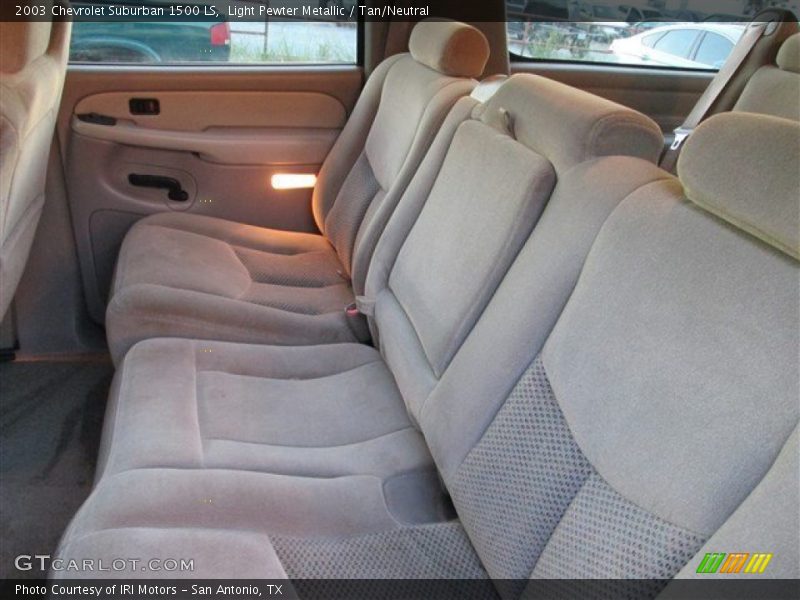 Light Pewter Metallic / Tan/Neutral 2003 Chevrolet Suburban 1500 LS