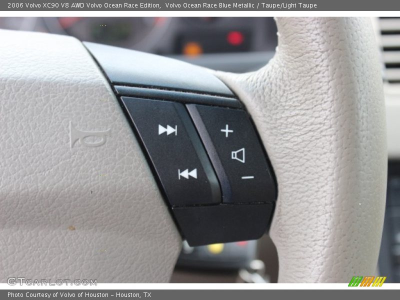 Controls of 2006 XC90 V8 AWD Volvo Ocean Race Edition