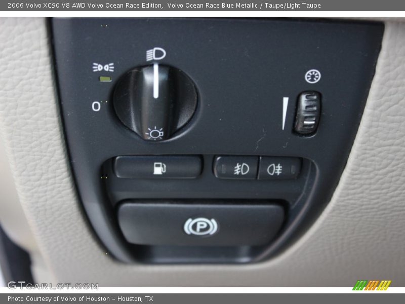 Controls of 2006 XC90 V8 AWD Volvo Ocean Race Edition