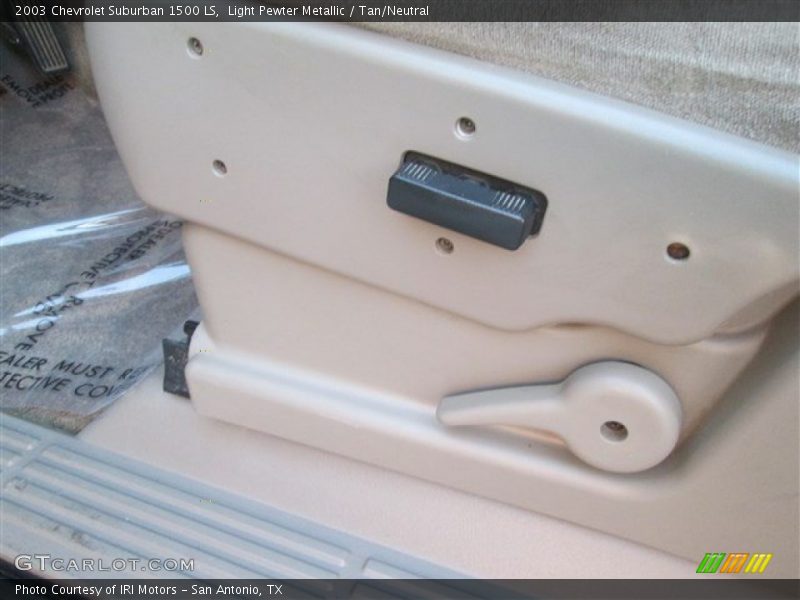 Light Pewter Metallic / Tan/Neutral 2003 Chevrolet Suburban 1500 LS