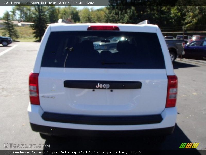 Bright White / Dark Slate Gray 2014 Jeep Patriot Sport 4x4