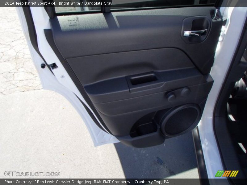 Bright White / Dark Slate Gray 2014 Jeep Patriot Sport 4x4