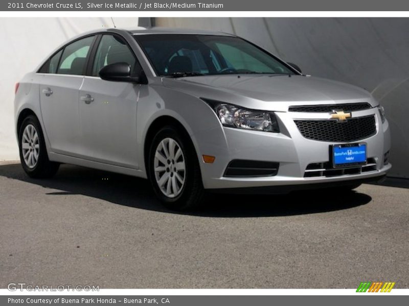 Silver Ice Metallic / Jet Black/Medium Titanium 2011 Chevrolet Cruze LS
