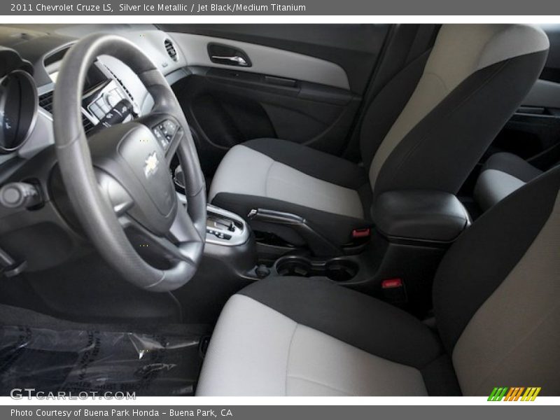 Silver Ice Metallic / Jet Black/Medium Titanium 2011 Chevrolet Cruze LS
