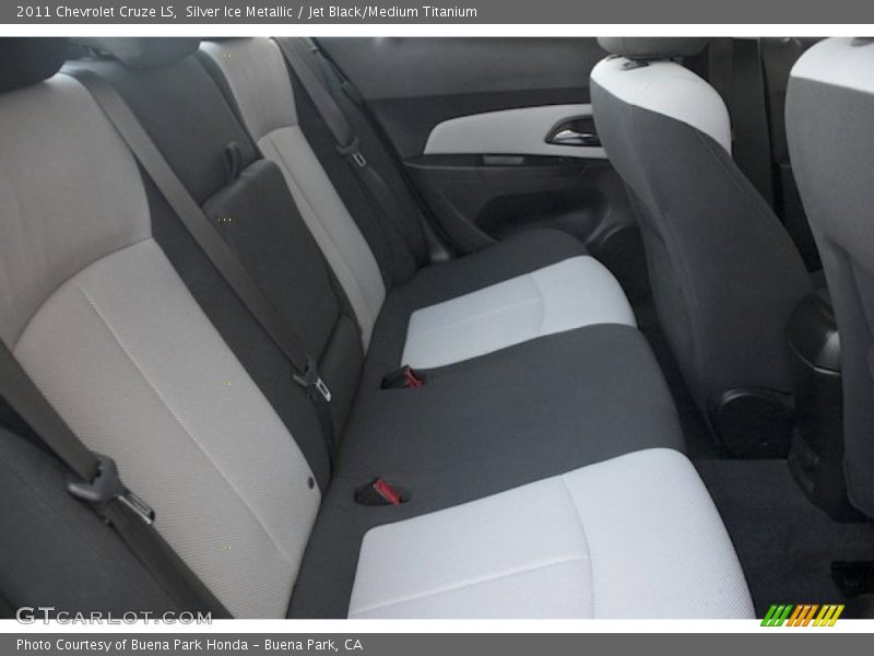 Silver Ice Metallic / Jet Black/Medium Titanium 2011 Chevrolet Cruze LS