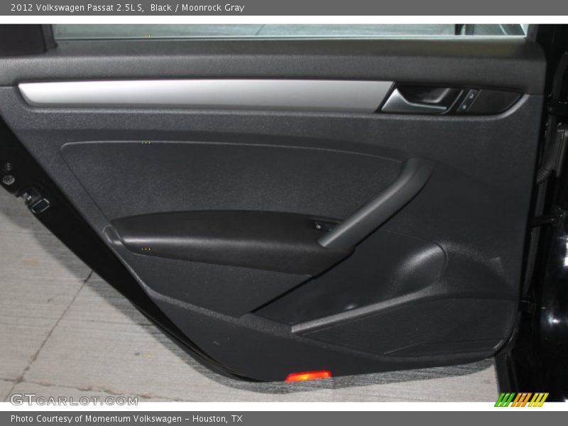 Black / Moonrock Gray 2012 Volkswagen Passat 2.5L S