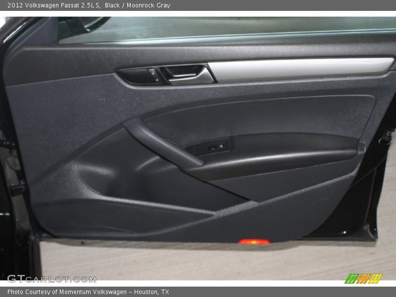 Black / Moonrock Gray 2012 Volkswagen Passat 2.5L S