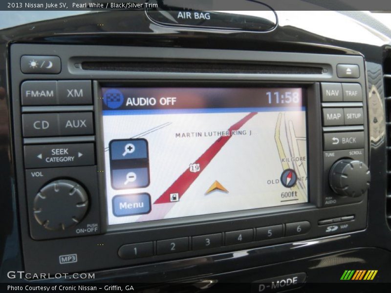 Pearl White / Black/Silver Trim 2013 Nissan Juke SV