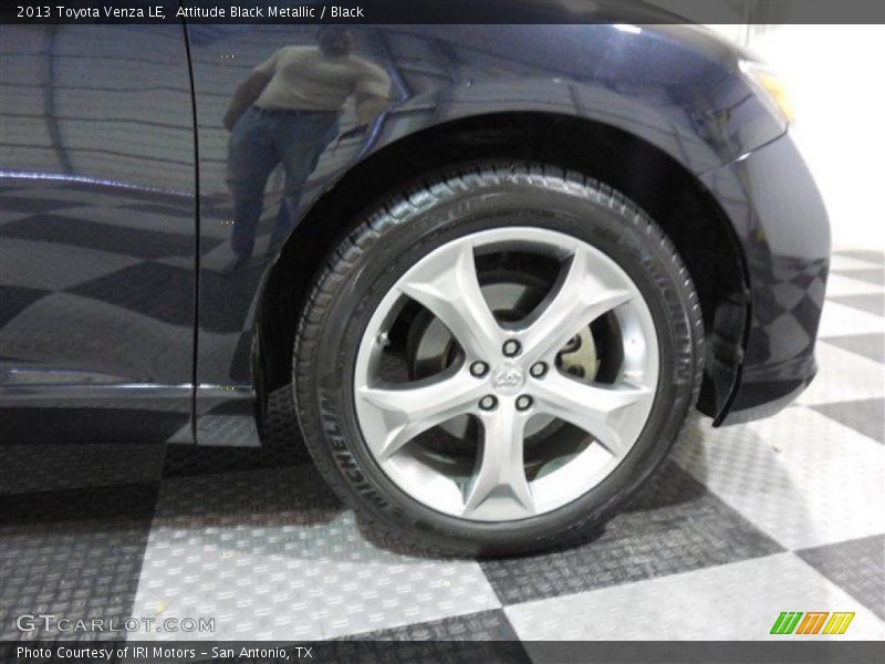 Attitude Black Metallic / Black 2013 Toyota Venza LE