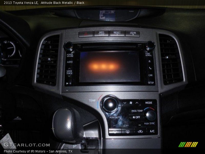 Attitude Black Metallic / Black 2013 Toyota Venza LE