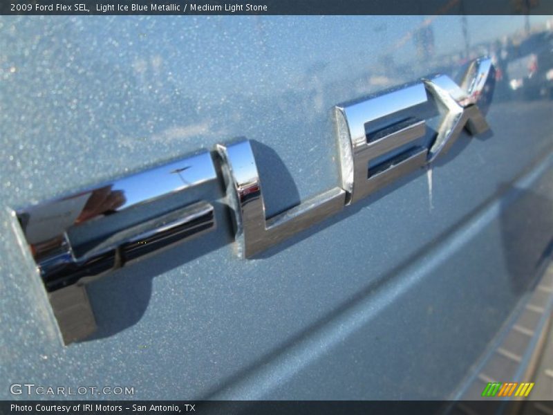 Light Ice Blue Metallic / Medium Light Stone 2009 Ford Flex SEL