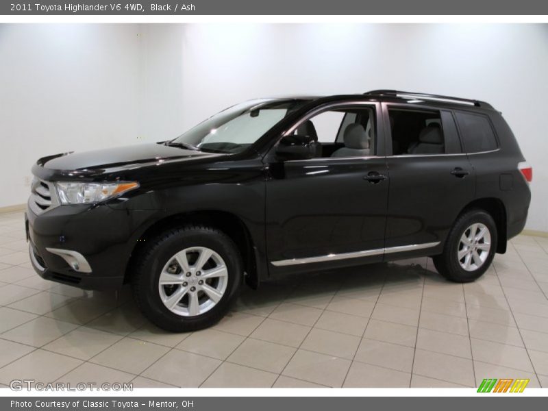 Front 3/4 View of 2011 Highlander V6 4WD