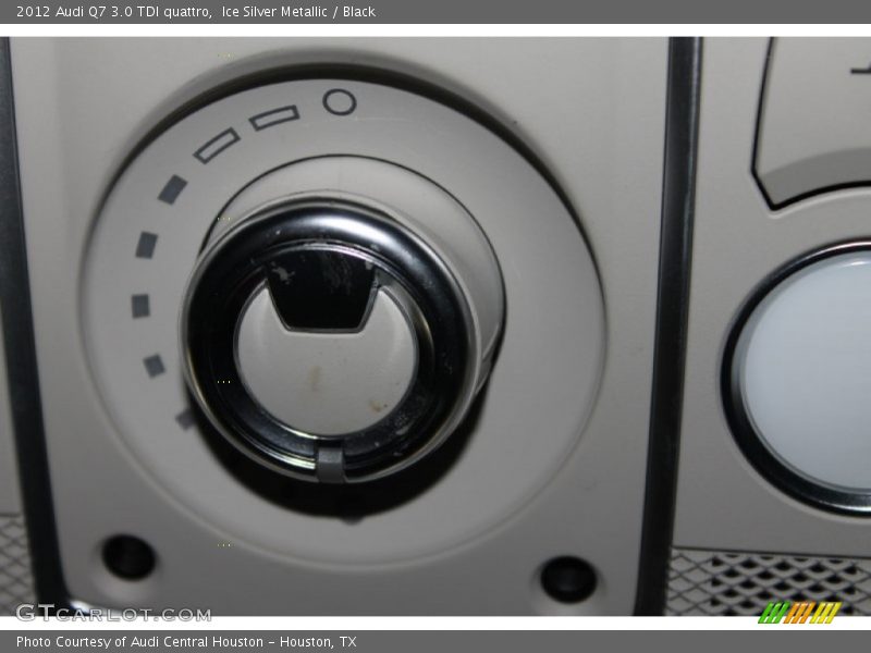 Ice Silver Metallic / Black 2012 Audi Q7 3.0 TDI quattro
