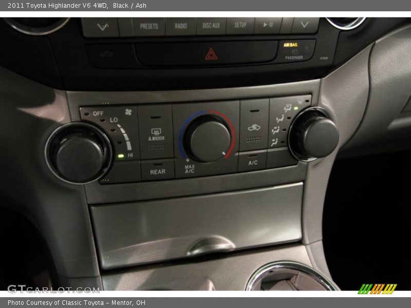 Controls of 2011 Highlander V6 4WD