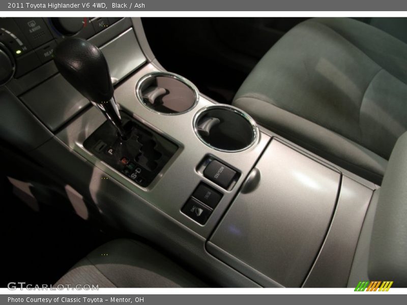 Black / Ash 2011 Toyota Highlander V6 4WD