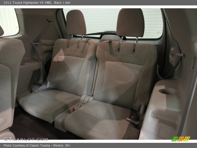 Black / Ash 2011 Toyota Highlander V6 4WD