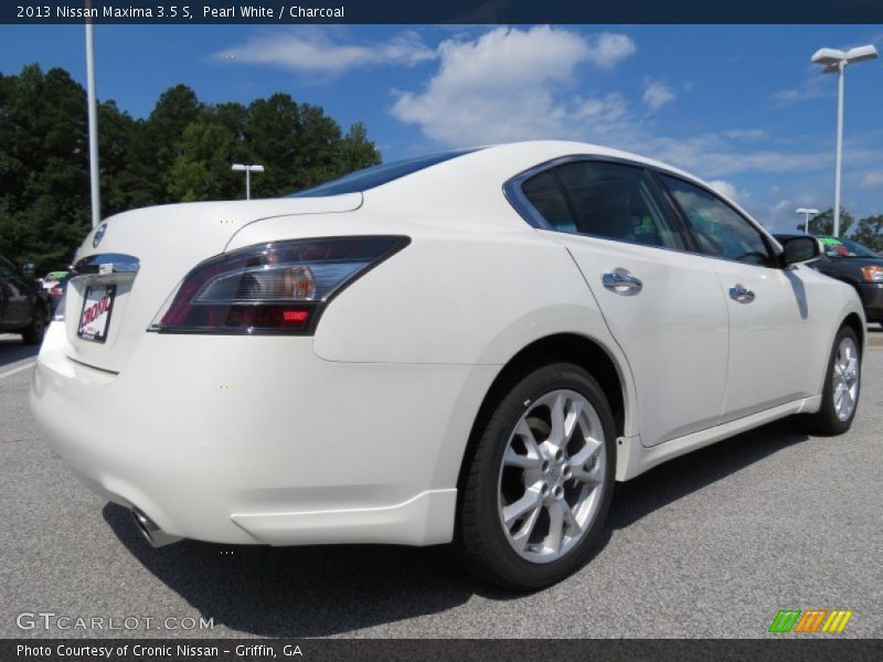 Pearl White / Charcoal 2013 Nissan Maxima 3.5 S