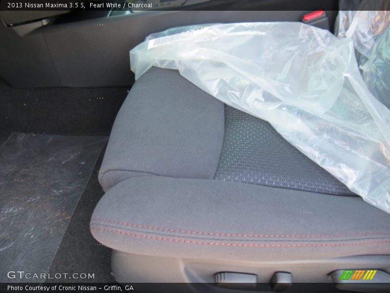 Pearl White / Charcoal 2013 Nissan Maxima 3.5 S