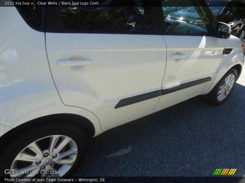 Clear White / Black Soul Logo Cloth 2012 Kia Soul +