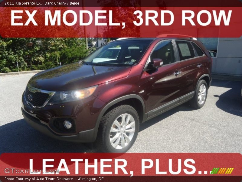 Dark Cherry / Beige 2011 Kia Sorento EX