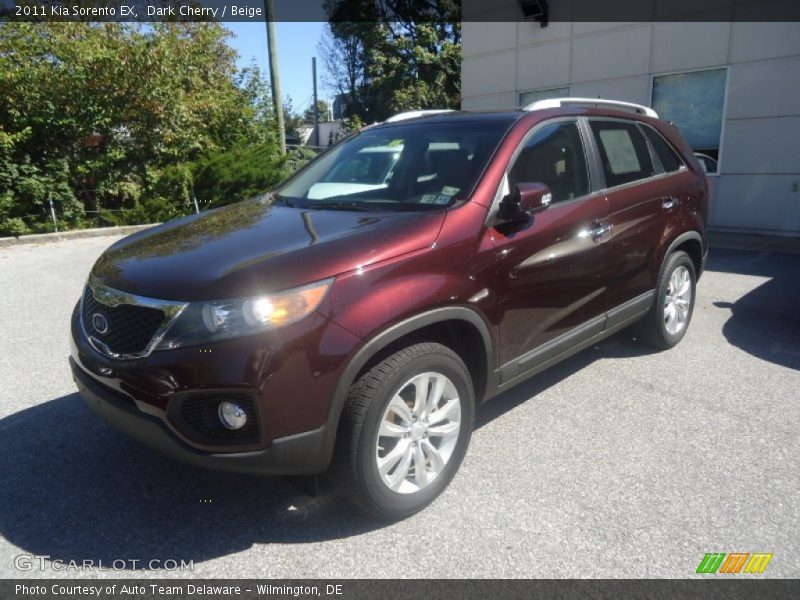 Dark Cherry / Beige 2011 Kia Sorento EX