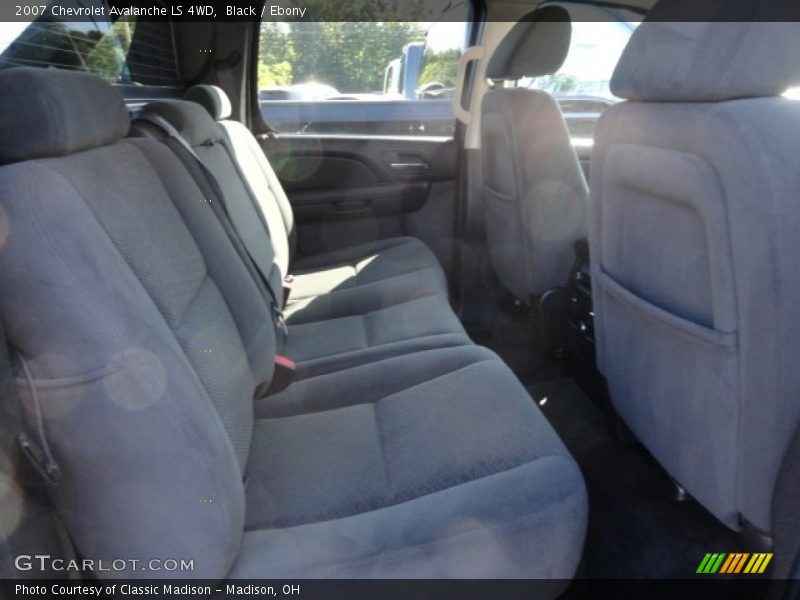 Black / Ebony 2007 Chevrolet Avalanche LS 4WD