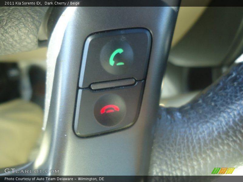 Dark Cherry / Beige 2011 Kia Sorento EX