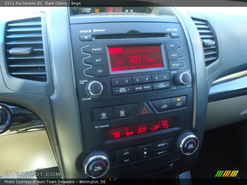 Dark Cherry / Beige 2011 Kia Sorento EX