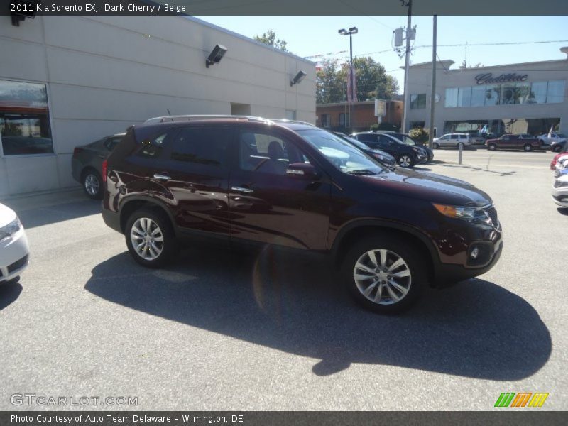 Dark Cherry / Beige 2011 Kia Sorento EX