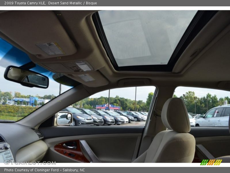 Desert Sand Metallic / Bisque 2009 Toyota Camry XLE