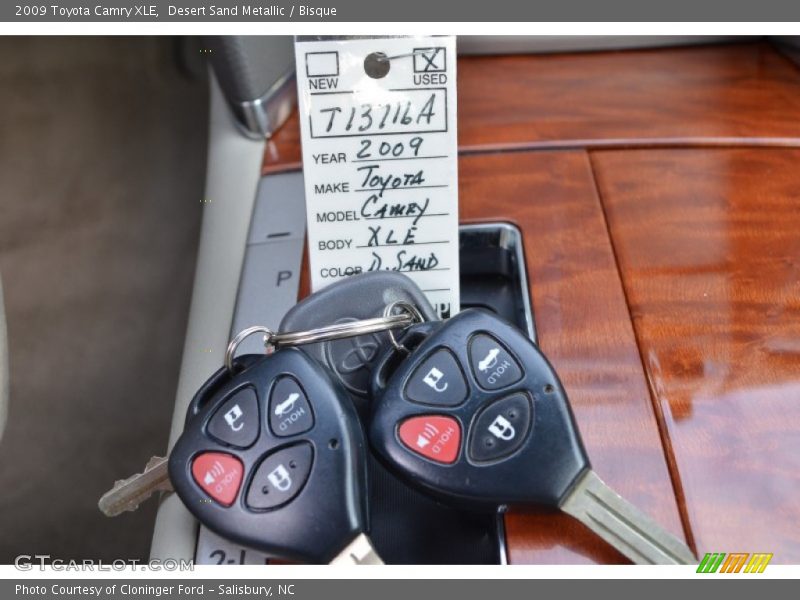 Desert Sand Metallic / Bisque 2009 Toyota Camry XLE