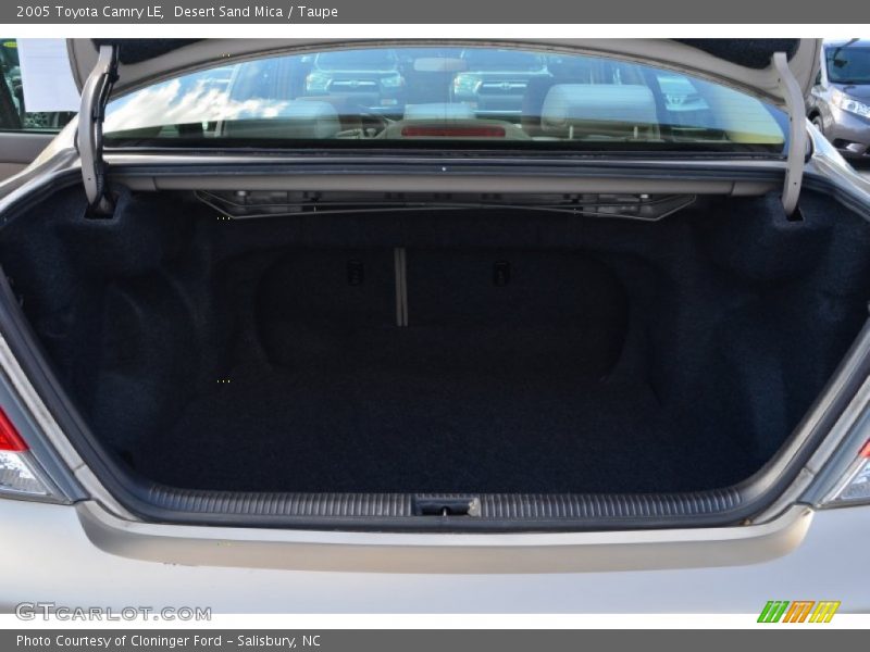 Desert Sand Mica / Taupe 2005 Toyota Camry LE