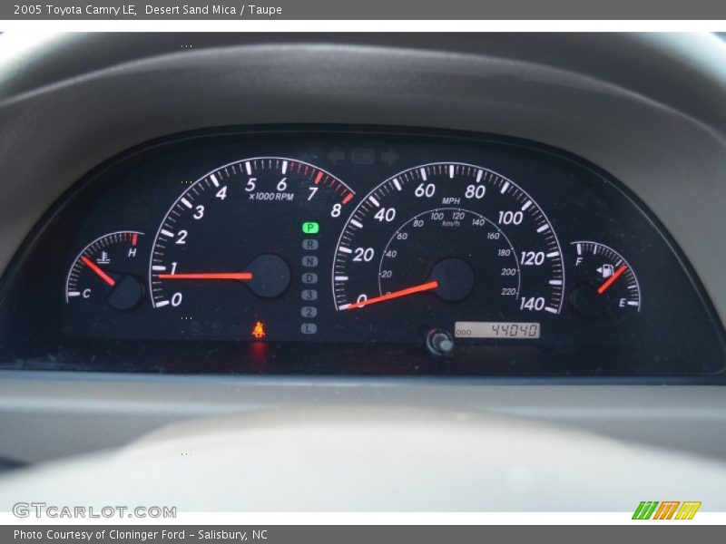 Desert Sand Mica / Taupe 2005 Toyota Camry LE