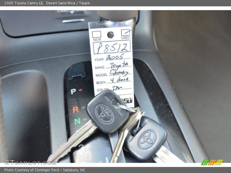 Desert Sand Mica / Taupe 2005 Toyota Camry LE