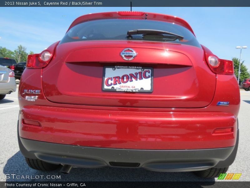 Cayenne Red / Black/Silver Trim 2013 Nissan Juke S