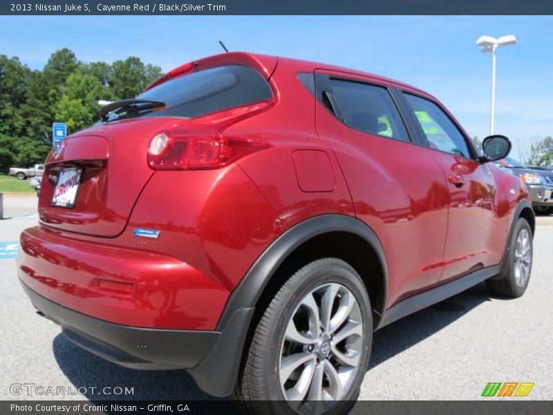 Cayenne Red / Black/Silver Trim 2013 Nissan Juke S