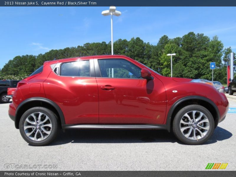 Cayenne Red / Black/Silver Trim 2013 Nissan Juke S
