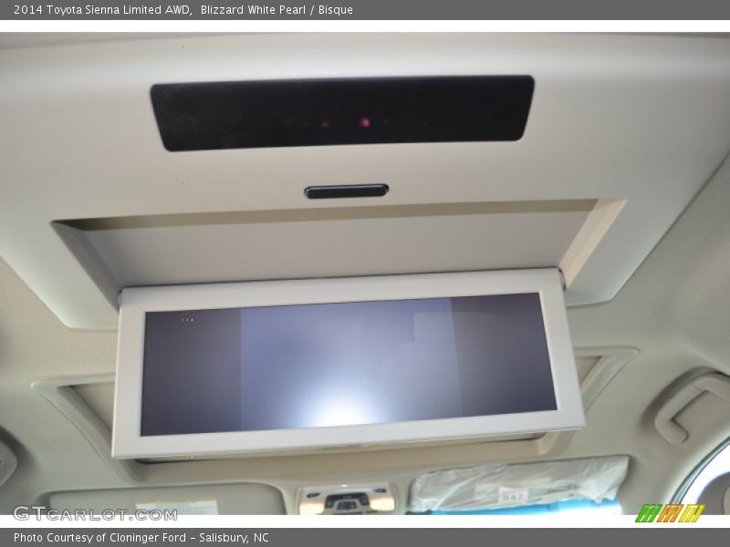 Entertainment System of 2014 Sienna Limited AWD