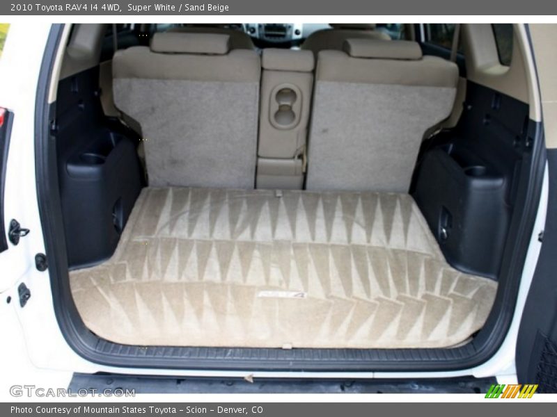 Super White / Sand Beige 2010 Toyota RAV4 I4 4WD
