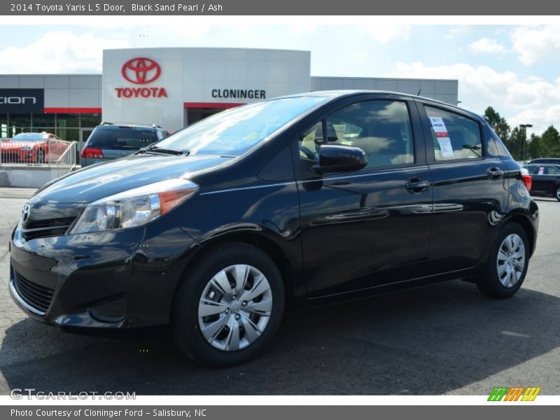 Black Sand Pearl / Ash 2014 Toyota Yaris L 5 Door
