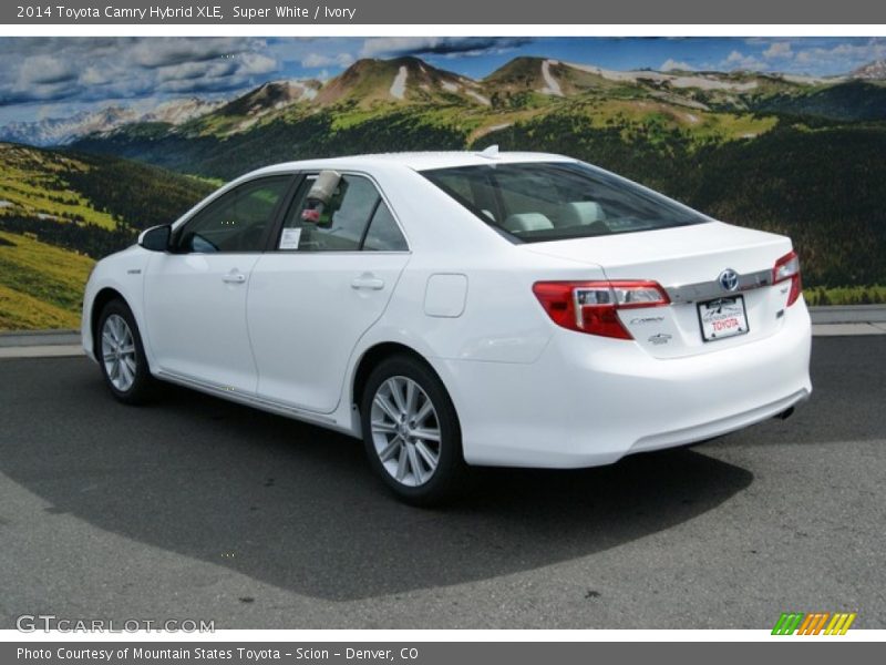 Super White / Ivory 2014 Toyota Camry Hybrid XLE