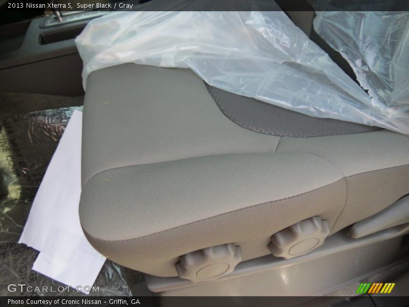 Super Black / Gray 2013 Nissan Xterra S