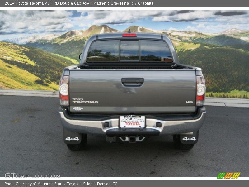 Magnetic Gray Metallic / Graphite 2014 Toyota Tacoma V6 TRD Double Cab 4x4