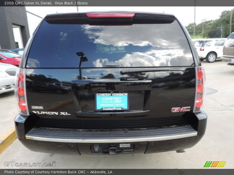 Onyx Black / Ebony 2009 GMC Yukon XL Denali